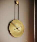 Duvarda Asılı Antik Gold Altın Quartz duvar saati Ovvo 45 ile zamana estetik kazandırın! Dekoratif duvar saati modelleri indirimli ve taksitle Lavi Tasarım 'da!